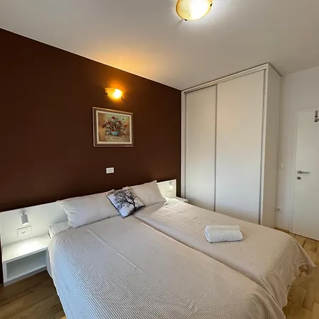 Apartment S&b